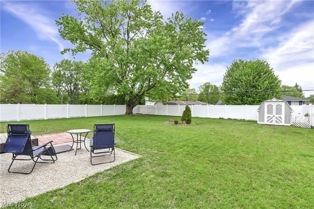 8345 Celianna Drive, Strongsville, OH 44149