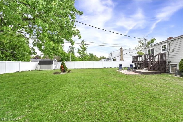 8345 Celianna Drive, Strongsville, OH 44149
