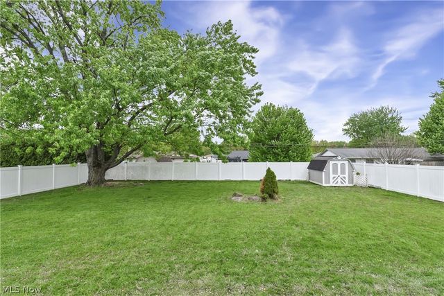 8345 Celianna Drive, Strongsville, OH 44149