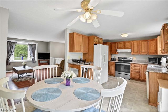 8345 Celianna Drive, Strongsville, OH 44149