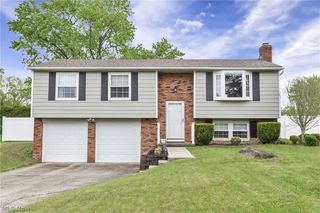 8345 Celianna Drive, Strongsville, OH 44149