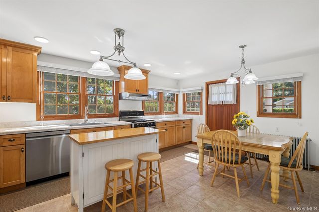 75 Champlin Avenue, Bellport, NY 11713