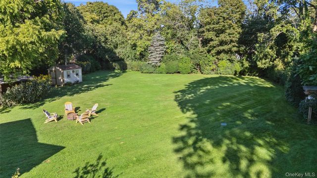 75 Champlin Avenue, Bellport, NY 11713