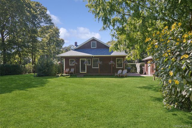 75 Champlin Avenue, Bellport, NY 11713