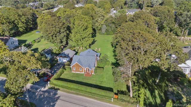 75 Champlin Avenue, Bellport, NY 11713
