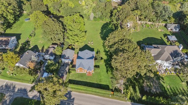 75 Champlin Avenue, Bellport, NY 11713