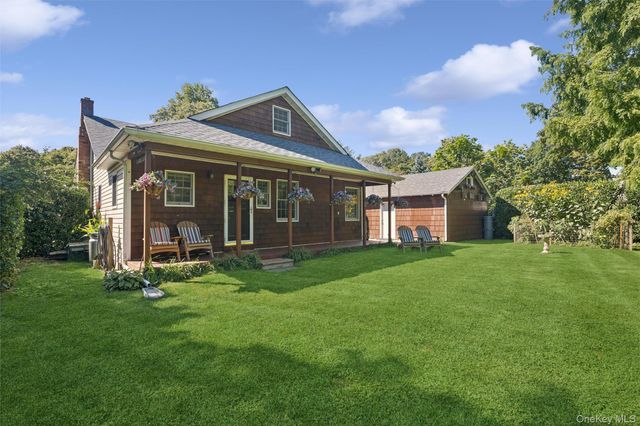 75 Champlin Avenue, Bellport, NY 11713