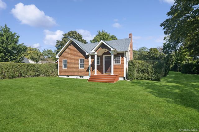 75 Champlin Avenue, Bellport, NY 11713