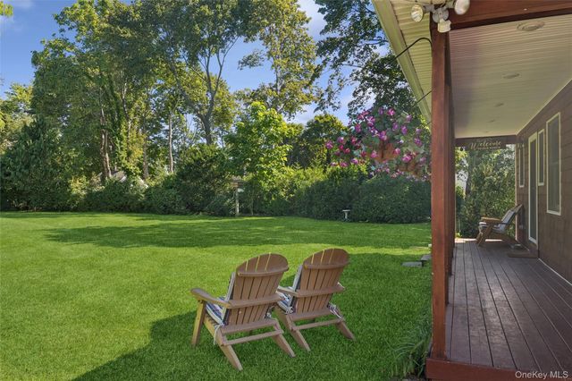 75 Champlin Avenue, Bellport, NY 11713
