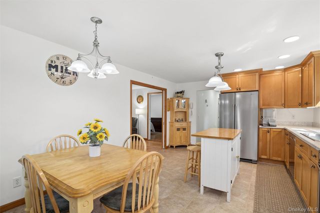 75 Champlin Avenue, Bellport, NY 11713