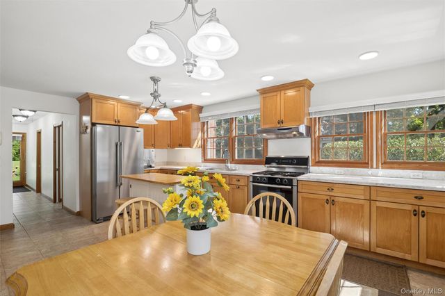 75 Champlin Avenue, Bellport, NY 11713