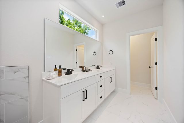 10608 Ashville Drive, Houston, TX 77051