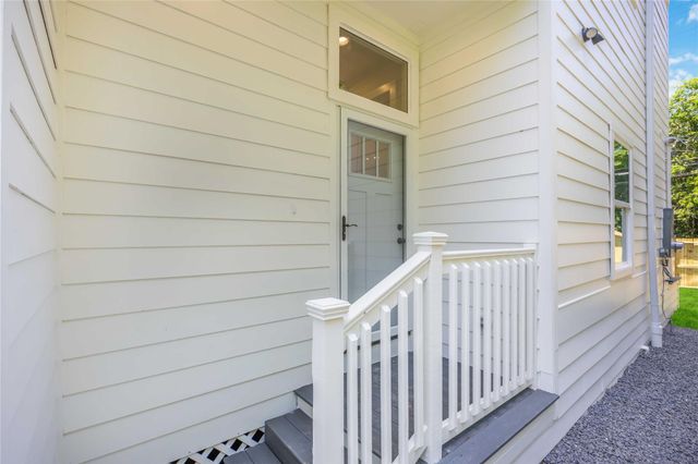 10608 Ashville Drive, Houston, TX 77051