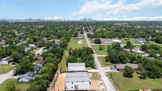 10608 Ashville Drive, Houston, TX 77051