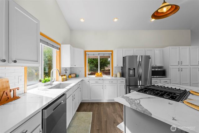 17831 77th Street E, Bonney Lake, WA 98391