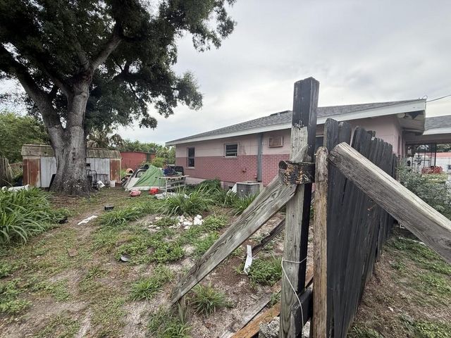 5207 E 20TH AVENUE, Tampa, FL 33619