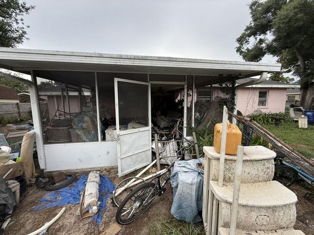 5207 E 20TH AVENUE, Tampa, FL 33619