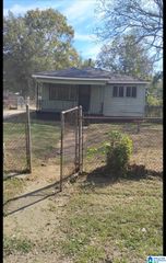 5609 AVENUE C, Lipscomb, AL 35020
