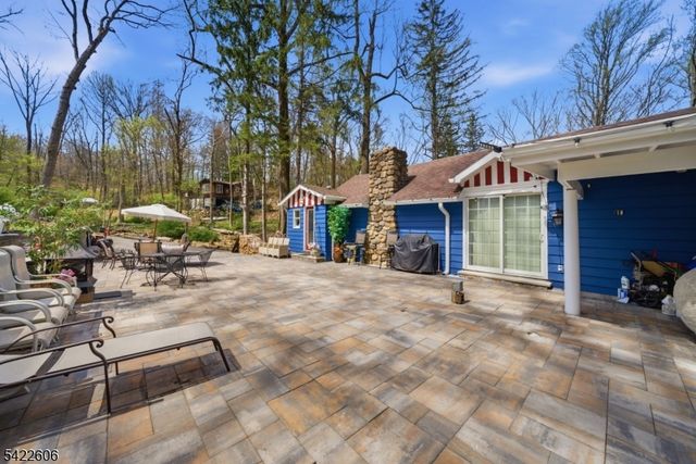 399 Springbrook Trl, Byram Twp., NJ 07871