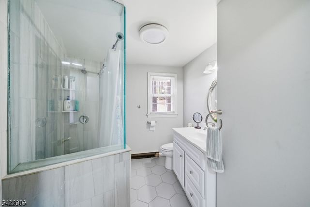 399 Springbrook Trl, Byram Twp., NJ 07871