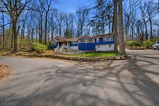 399 Springbrook Trl, Byram Twp., NJ 07871
