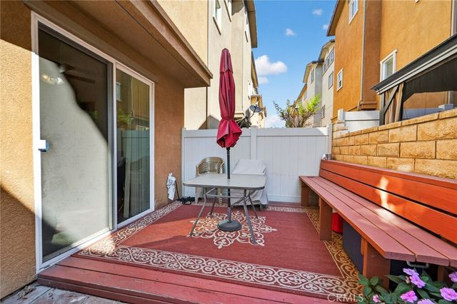 11928 Manzanilla, Los Angeles, CA 90047