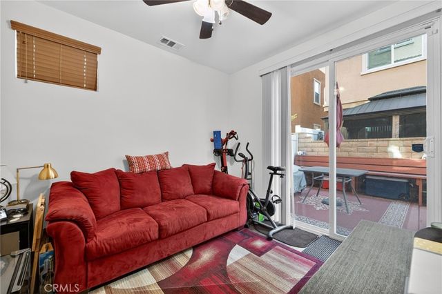 11928 Manzanilla, Los Angeles, CA 90047