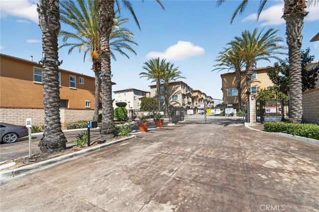 11928 Manzanilla, Los Angeles, CA 90047