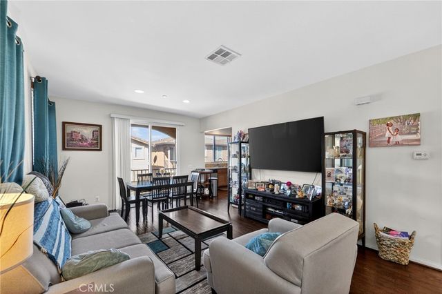 11928 Manzanilla, Los Angeles, CA 90047