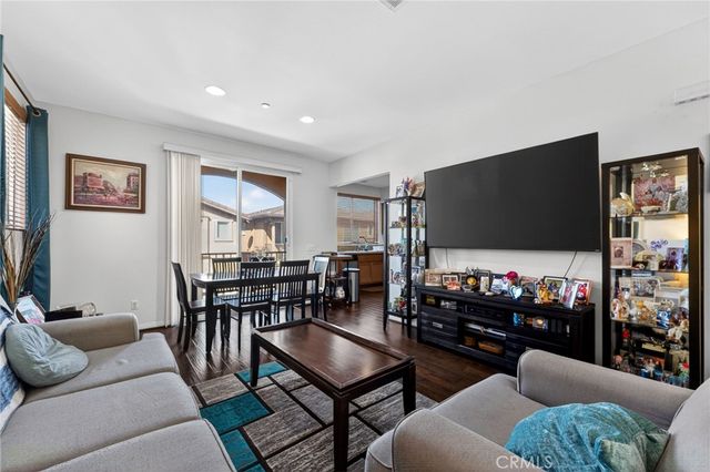 11928 Manzanilla, Los Angeles, CA 90047