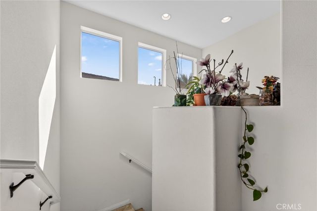 11928 Manzanilla, Los Angeles, CA 90047