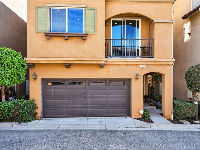 11928 Manzanilla, Los Angeles, CA 90047