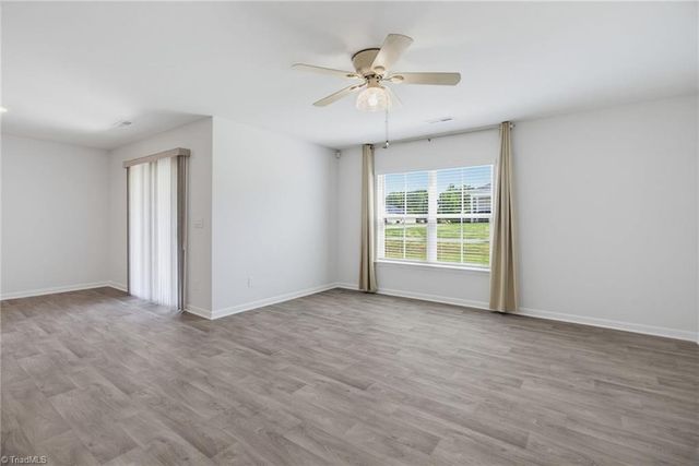 122 Stone River Way, Mayodan, NC 27027