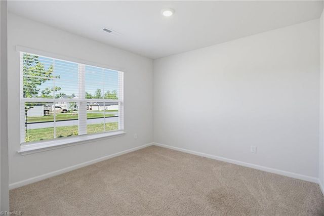 122 Stone River Way, Mayodan, NC 27027