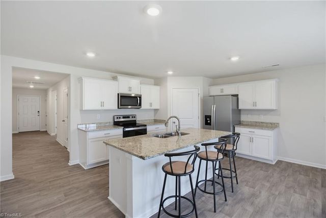 122 Stone River Way, Mayodan, NC 27027