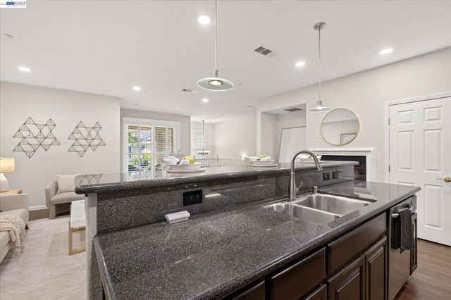 4366 Fitzwilliam St, Dublin, CA 94568