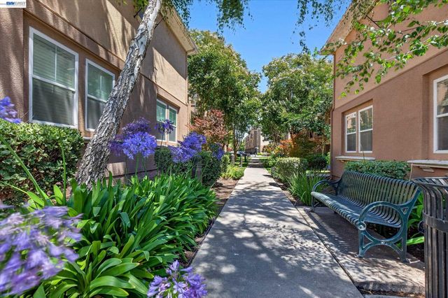 4366 Fitzwilliam St, Dublin, CA 94568