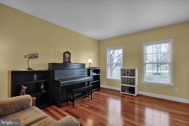 144 ROBBY DR, Leesport, PA 19533