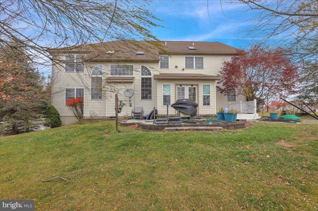 144 ROBBY DR, Leesport, PA 19533