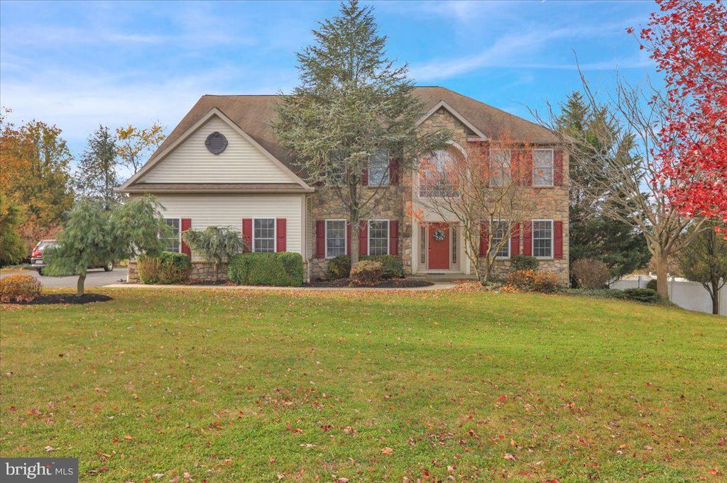 144 ROBBY DR, Leesport, PA 19533