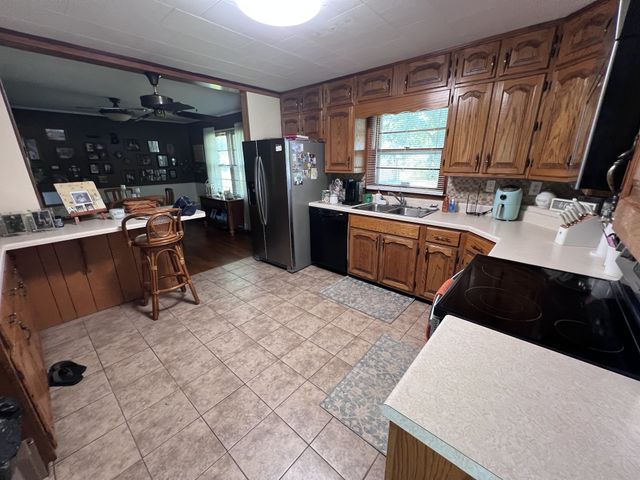 125 Dixon Ln, Jasper, TN 37347