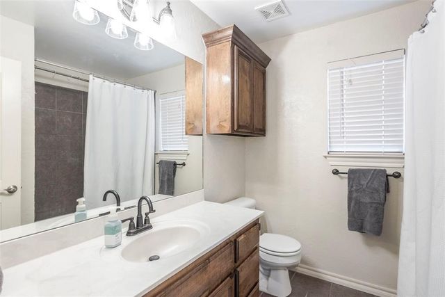 1801 Woody Lane, Edmond, OK 73003