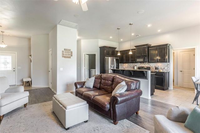 1801 Woody Lane, Edmond, OK 73003