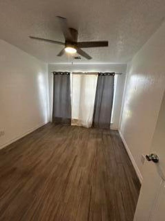 Image 6 of property listing at 1102 E 9th Street, Big Lake, TX 76932