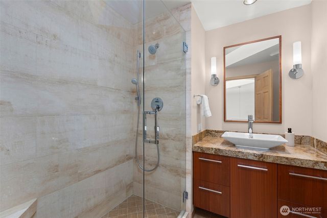 16880 SE 56th Place, Bellevue, WA 98006