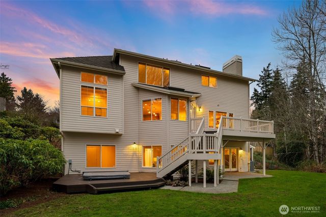 16880 SE 56th Place, Bellevue, WA 98006