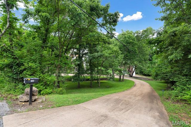 144 Cherokee Court, Pacific, MO 63069