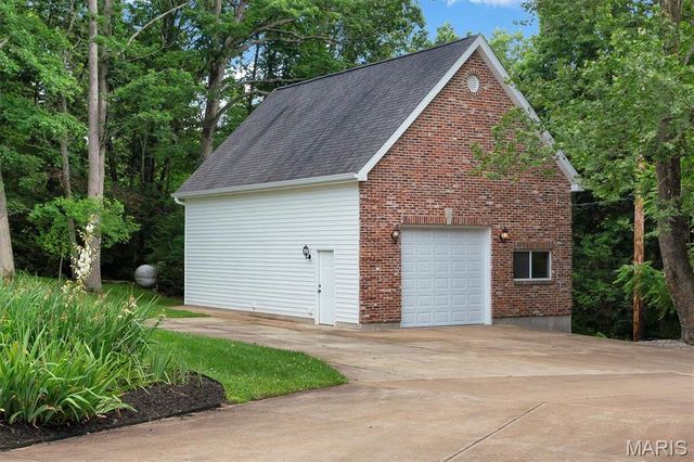 144 Cherokee Court, Pacific, MO 63069