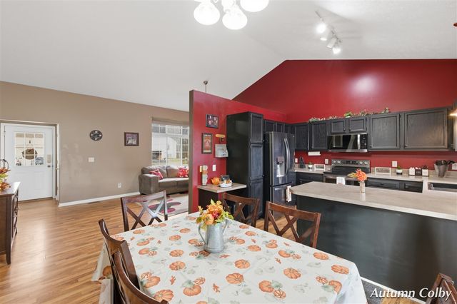 364 Prairie Run Drive, Cedar Springs, MI 49319