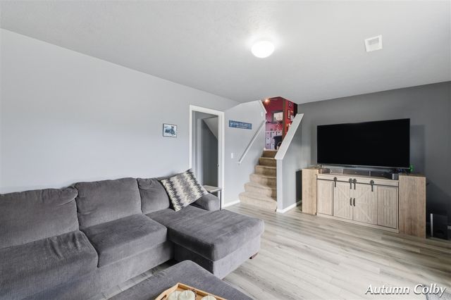 364 Prairie Run Drive, Cedar Springs, MI 49319